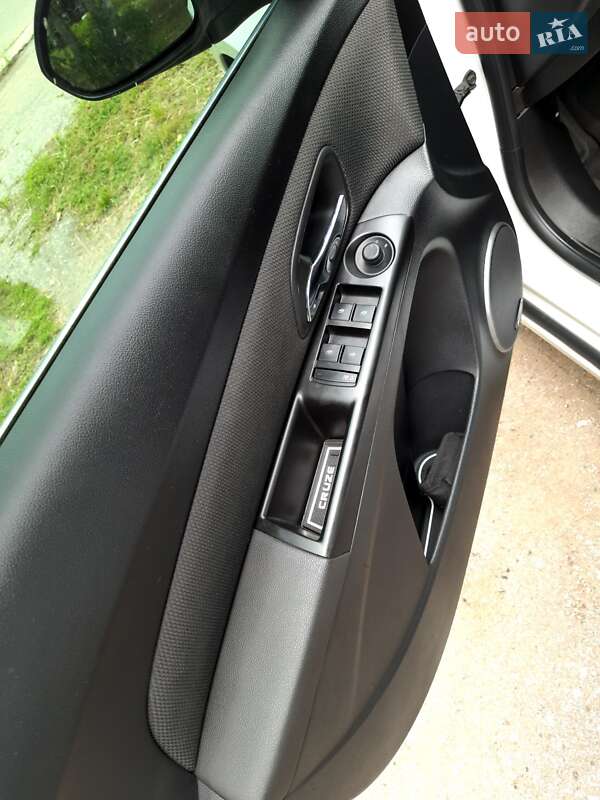 Седан Chevrolet Cruze 2013 в Великодолинском