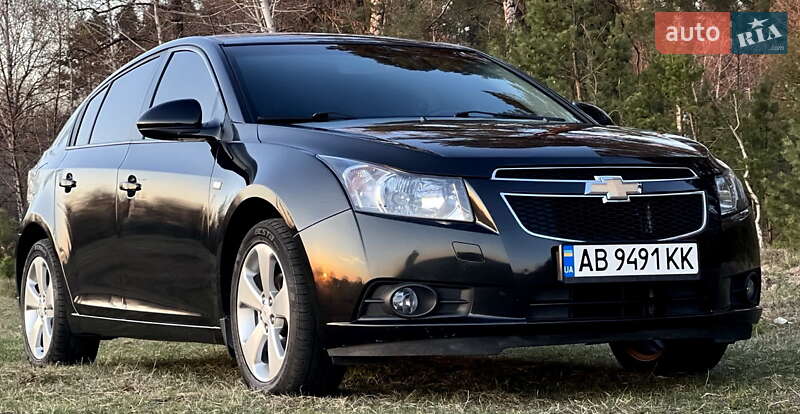 Хэтчбек Chevrolet Cruze 2011 в 