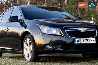 Хэтчбек Chevrolet Cruze 2011 в 