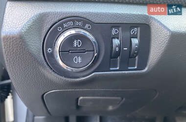 Хэтчбек Chevrolet Cruze 2012 в 
