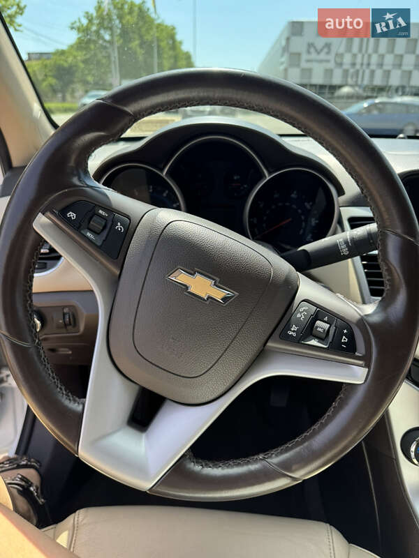 Седан Chevrolet Cruze 2014 в Одесі