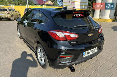 Хэтчбек Chevrolet Cruze 2017 в 