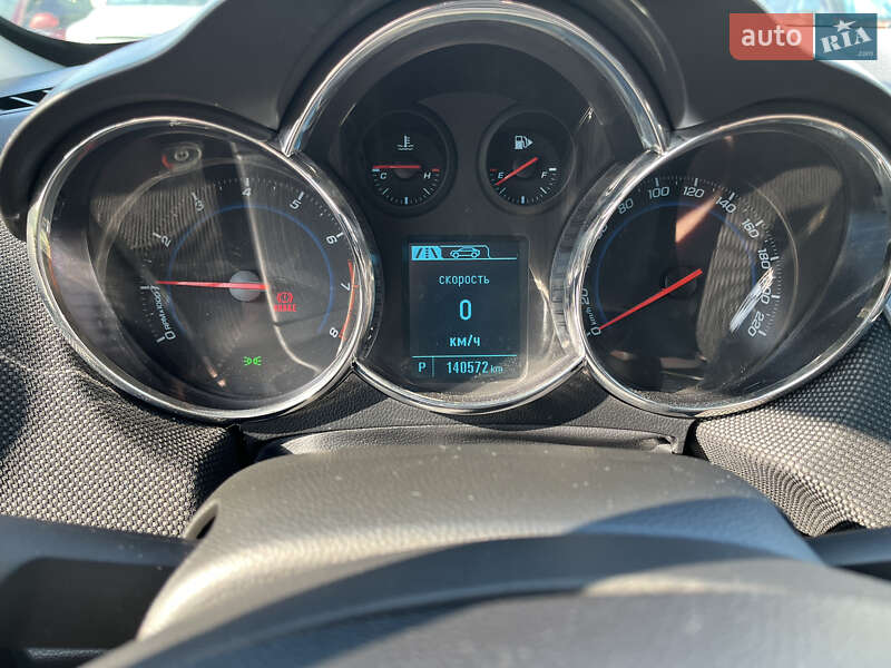 Седан Chevrolet Cruze 2014 в Романіву