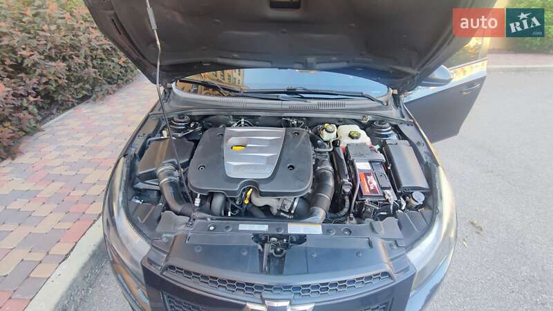 Седан Chevrolet Cruze 2010 в Києві