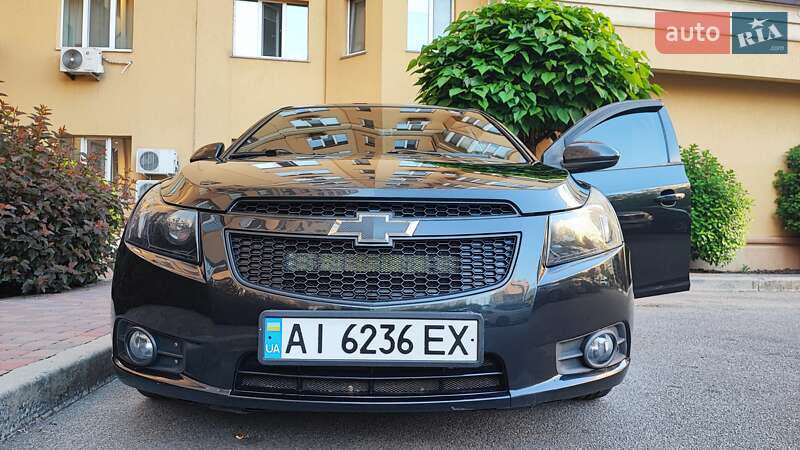 Седан Chevrolet Cruze 2010 в Києві