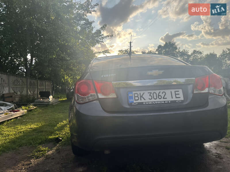 Седан Chevrolet Cruze 2012 в Гоще фото 4 Седан Chevrolet Cruze 2012 в Гоще