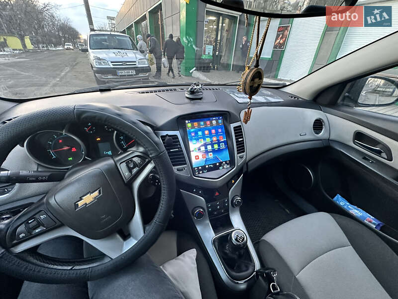 Седан Chevrolet Cruze 2011 в Подольске