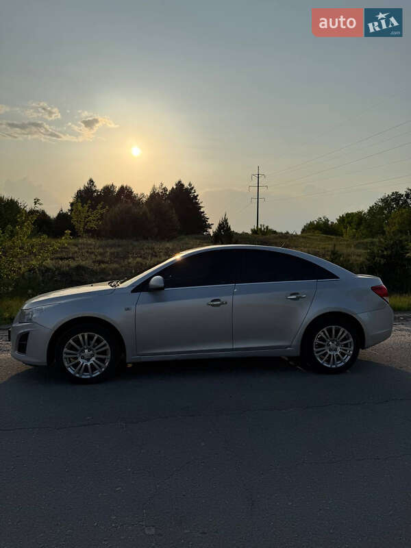 Седан Chevrolet Cruze 2014 в Славуте
