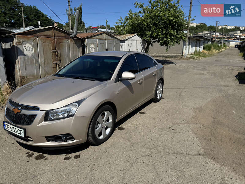 Седан Chevrolet Cruze 2011 в Чернівцях