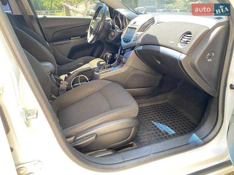 Седан Chevrolet Cruze 2014 в Києві