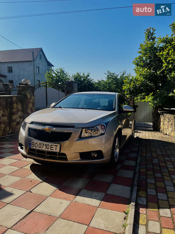 Седан Chevrolet Cruze 2011 в Тернополе