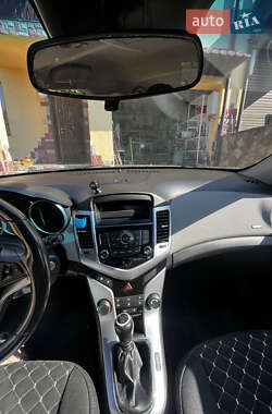 Седан Chevrolet Cruze 2011 в 