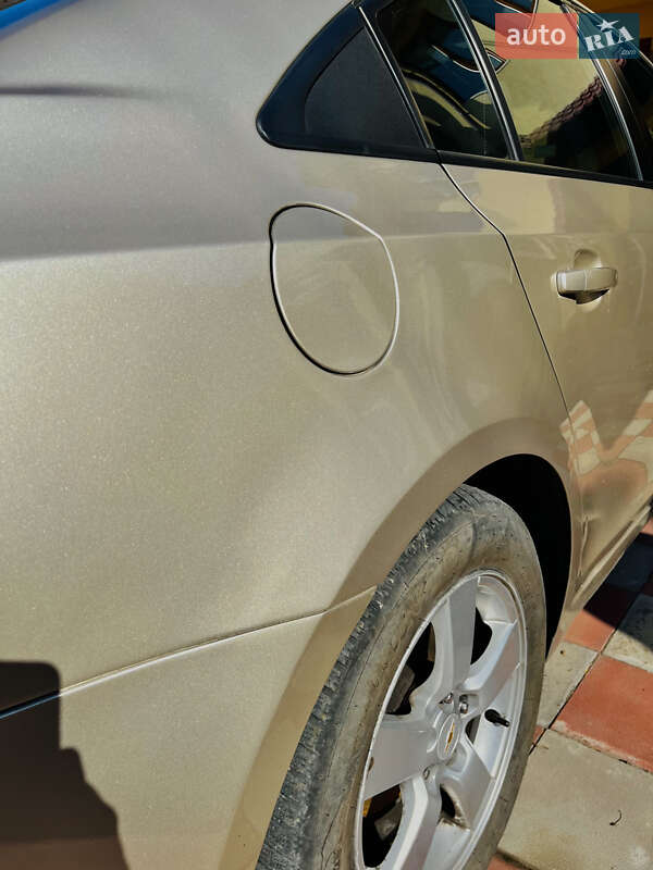 Седан Chevrolet Cruze 2011 в Тернополе