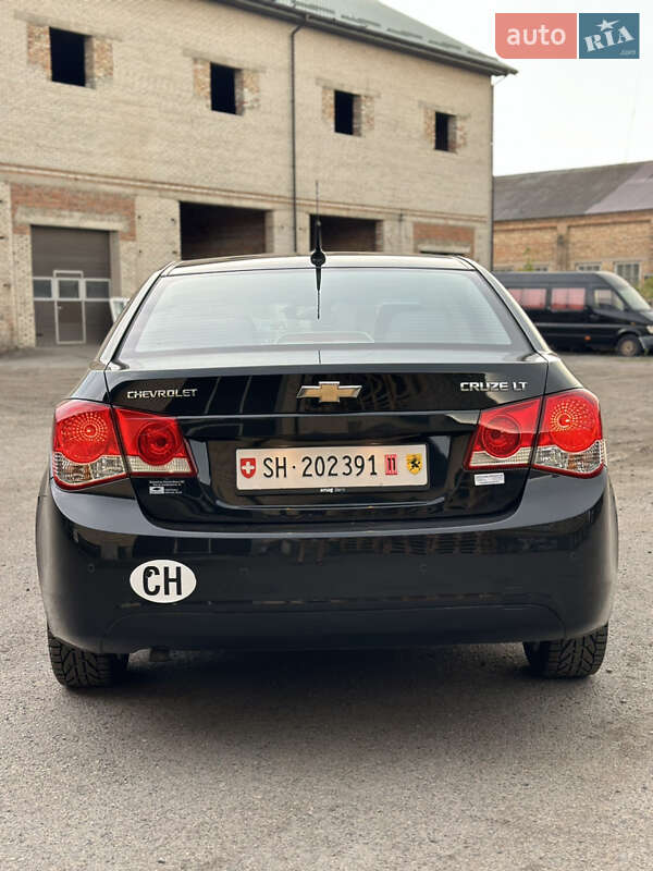Седан Chevrolet Cruze 2010 в Луцке