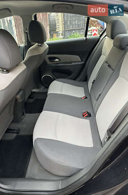 Седан Chevrolet Cruze 2010 в 