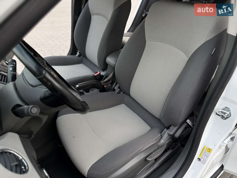 Седан Chevrolet Cruze 2010 в Дніпрі