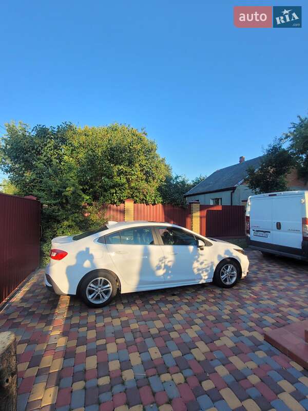 Седан Chevrolet Cruze 2016 в Вінниці