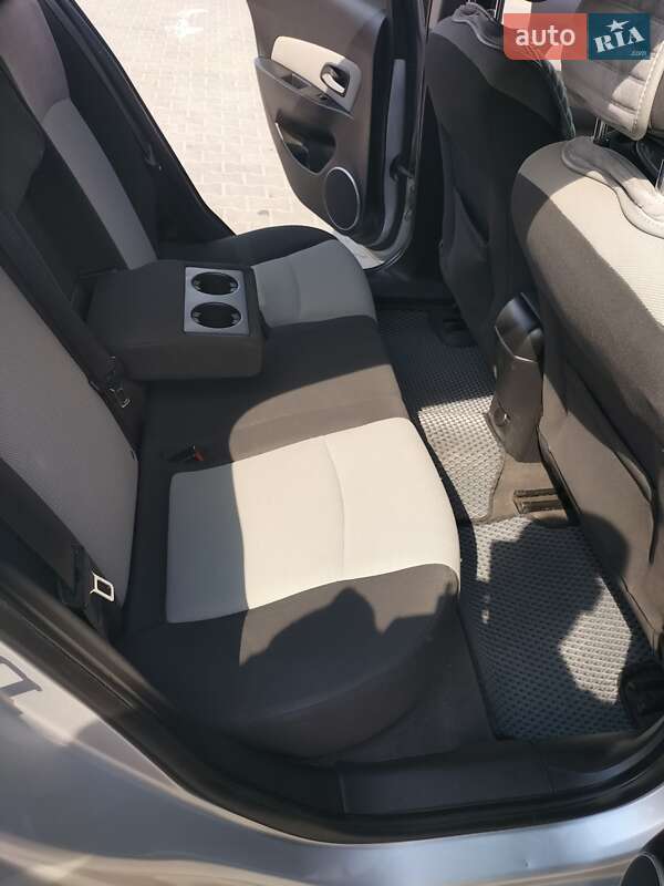 Седан Chevrolet Cruze 2010 в Одессе