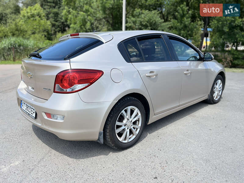 Хэтчбек Chevrolet Cruze 2012 в Калуше
