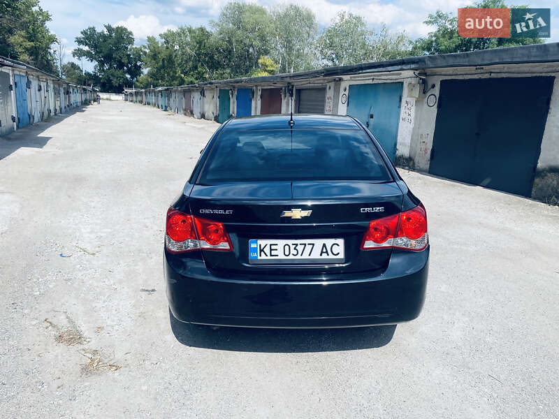 Седан Chevrolet Cruze 2011 в Кам'янському