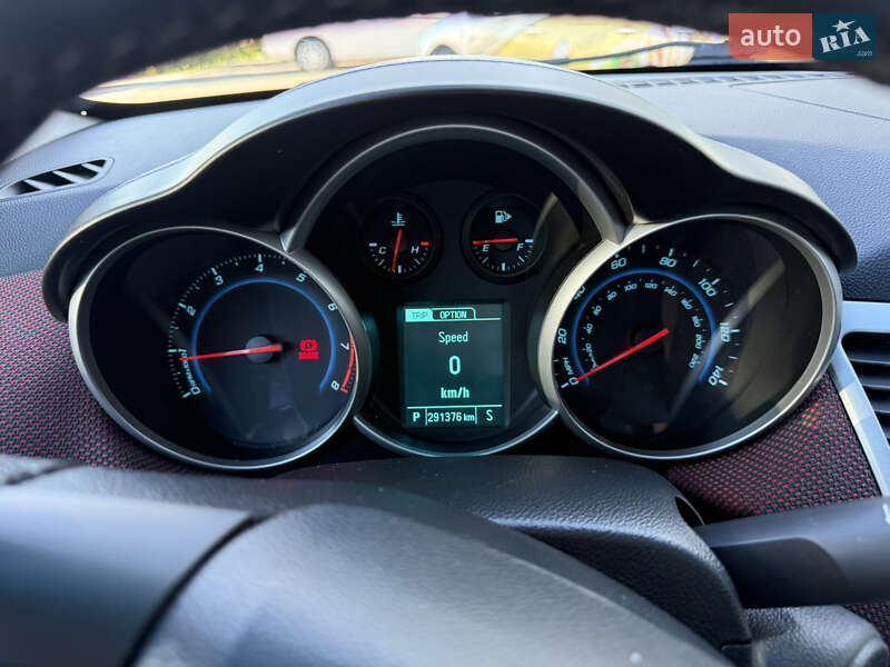 Седан Chevrolet Cruze 2013 в Львові