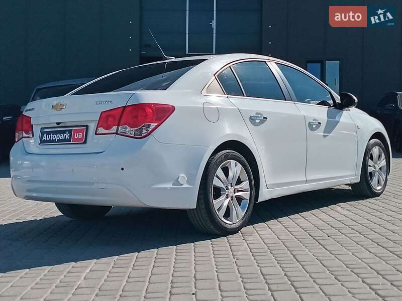 Седан Chevrolet Cruze 2012 в Львове
