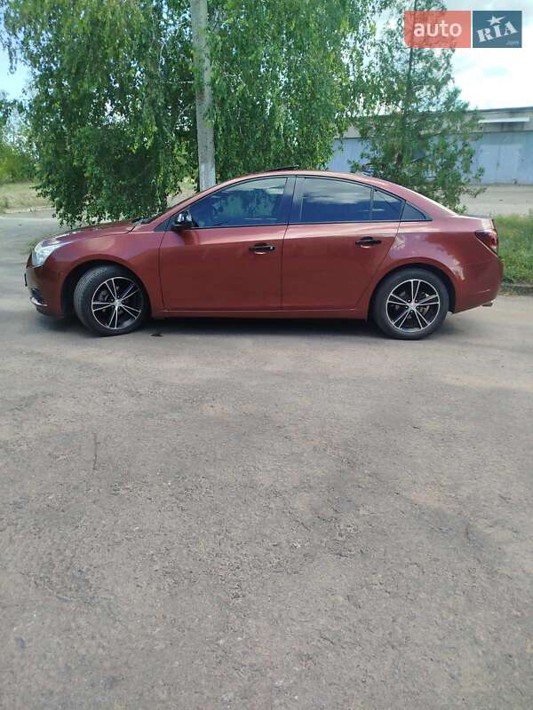 Седан Chevrolet Cruze 2013 в Краматорске
