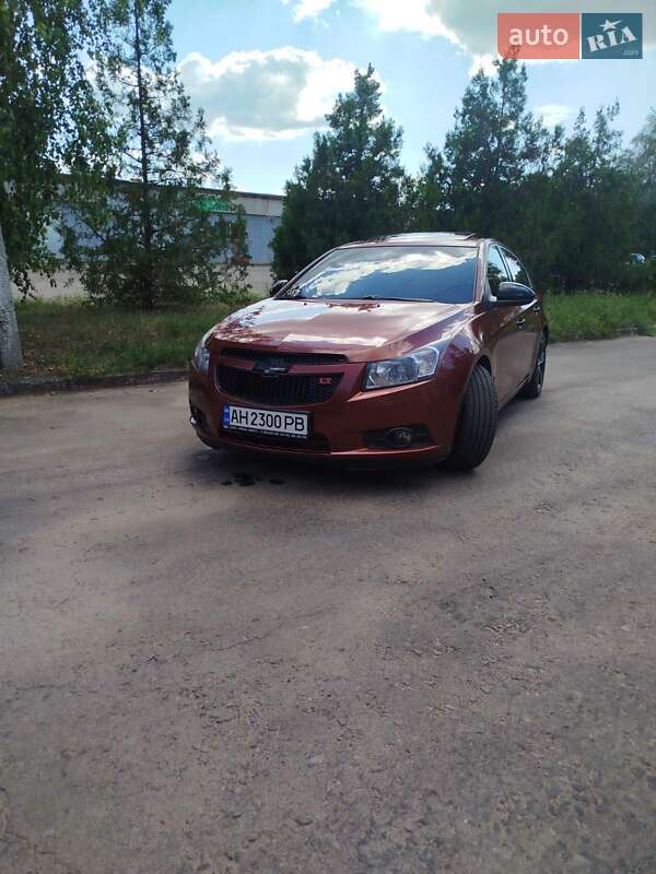 Седан Chevrolet Cruze 2013 в Краматорске