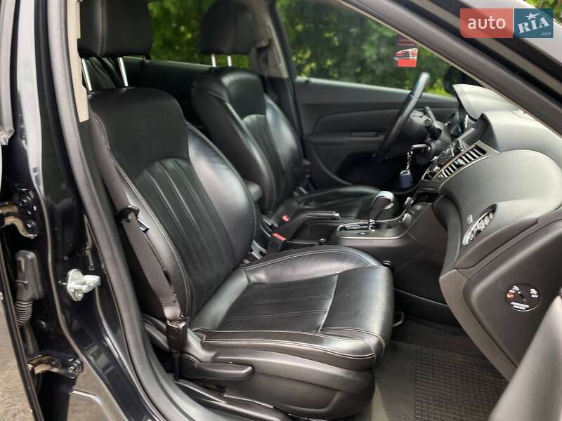Седан Chevrolet Cruze 2012 в Киеве
