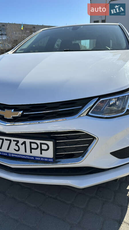 Седан Chevrolet Cruze 2018 в Львове