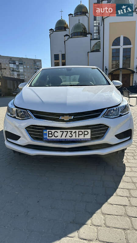 Седан Chevrolet Cruze 2018 в Львове