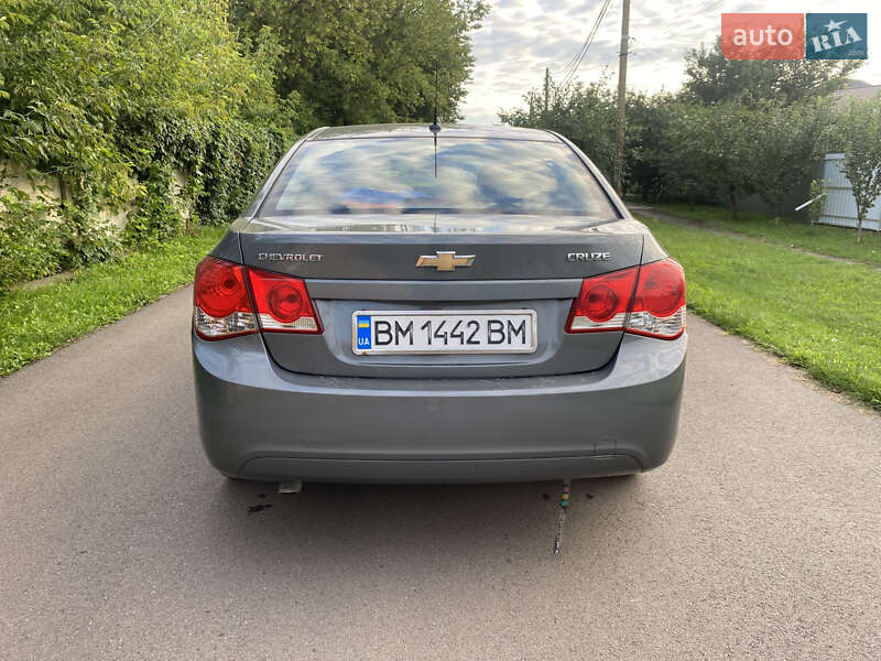 Седан Chevrolet Cruze 2011 в Сумах
