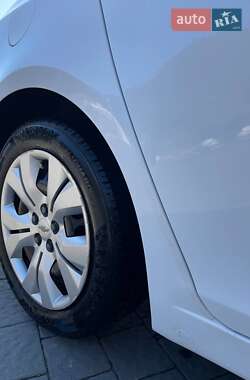 Седан Chevrolet Cruze 2014 в 