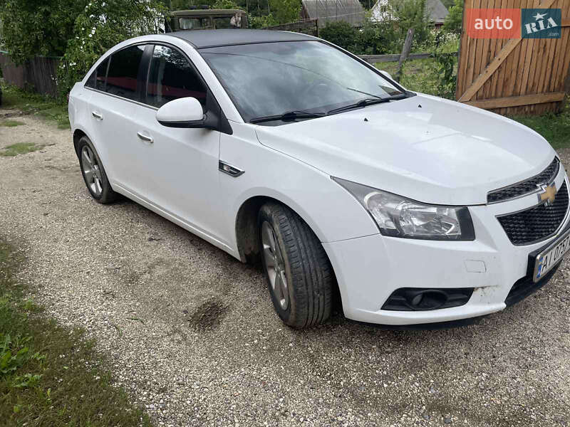 Седан Chevrolet Cruze 2011 в Рахове