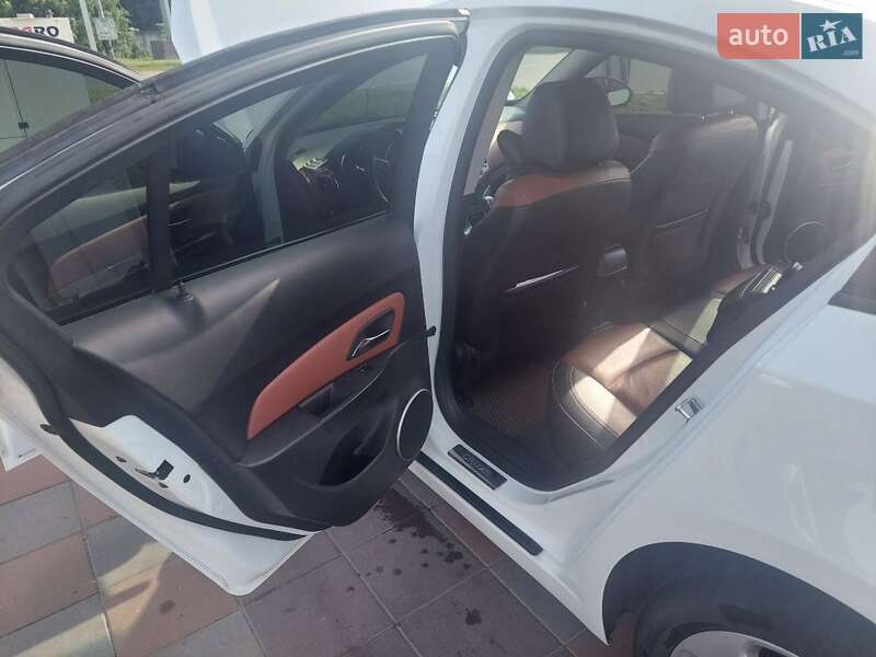 Седан Chevrolet Cruze 2010 в Броварах