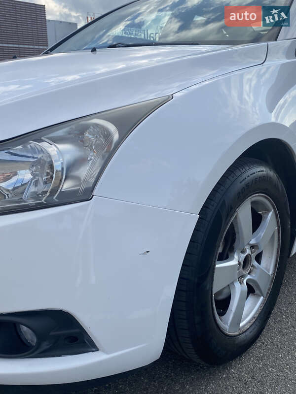 Седан Chevrolet Cruze 2009 в Киеве фото 15 Седан Chevrolet Cruze 2009 в Киеве