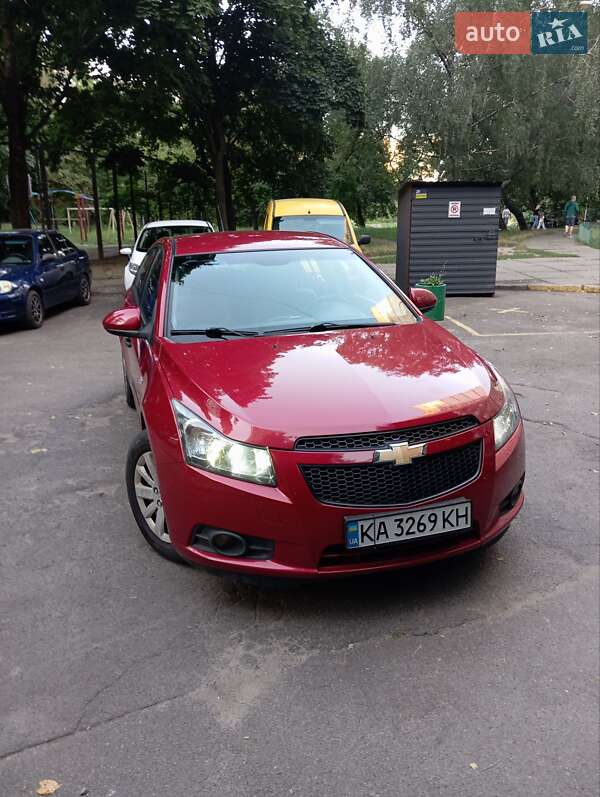 Седан Chevrolet Cruze 2009 в Киеве