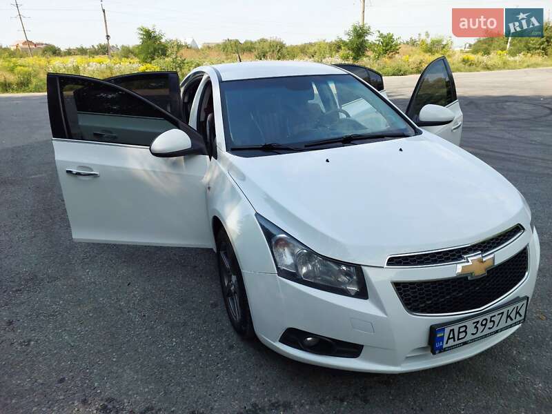 Седан Chevrolet Cruze 2011 в Виннице