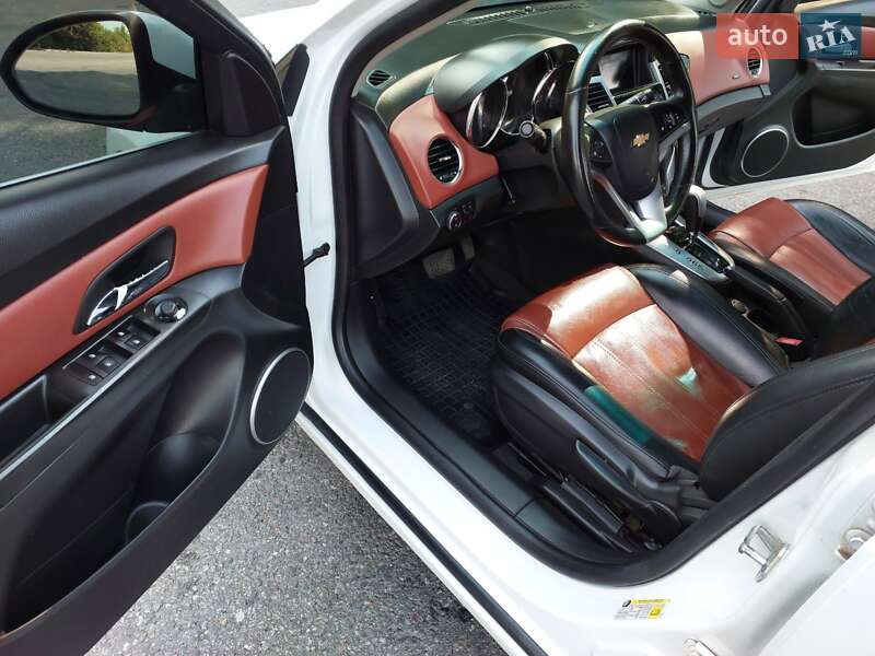 Седан Chevrolet Cruze 2011 в Виннице