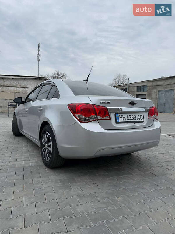 Седан Chevrolet Cruze 2011 в Одесі