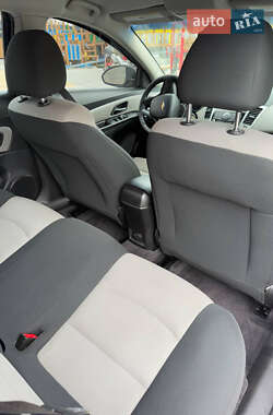 Седан Chevrolet Cruze 2011 в Одесі