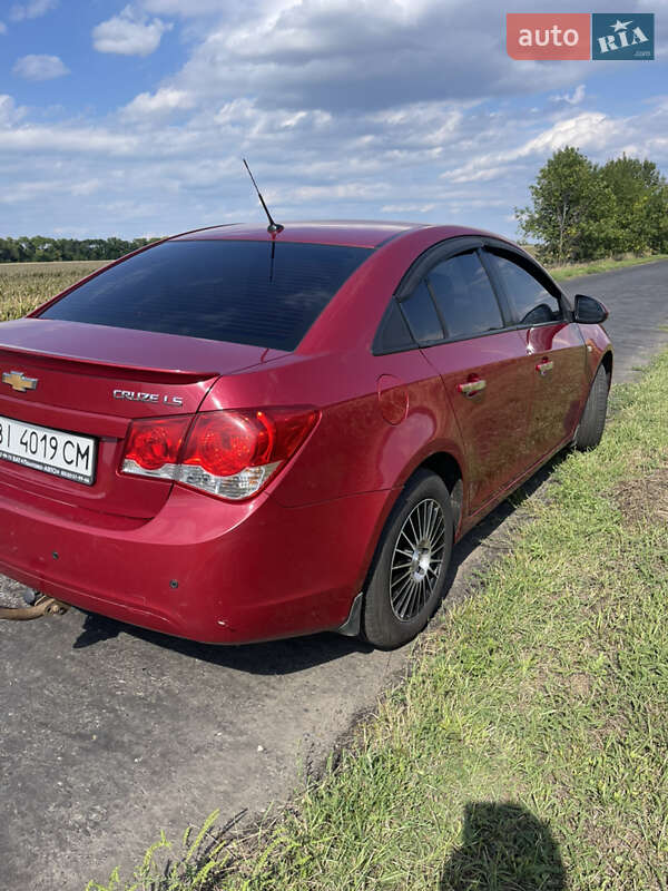 Седан Chevrolet Cruze 2010 в Полтаві