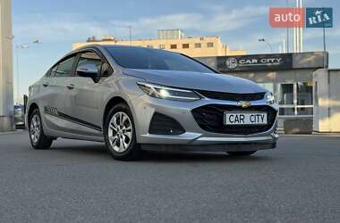 Седан Chevrolet Cruze 2018 в Киеве