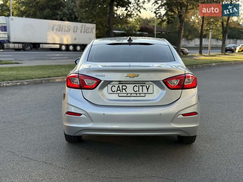 Седан Chevrolet Cruze 2018 в Киеве