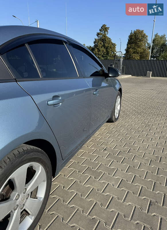 Седан Chevrolet Cruze 2014 в Кагарлыке