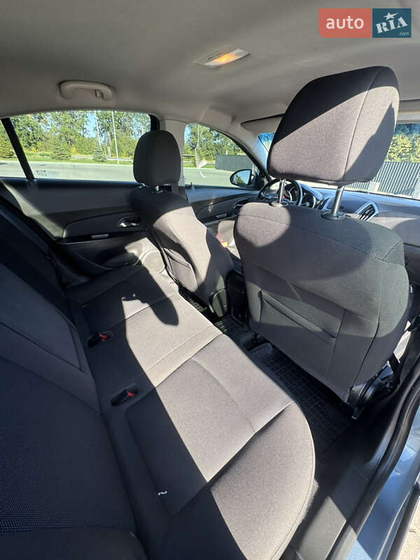 Седан Chevrolet Cruze 2014 в Кагарлыке