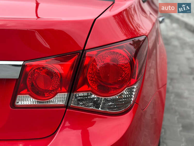 Седан Chevrolet Cruze 2013 в Дніпрі