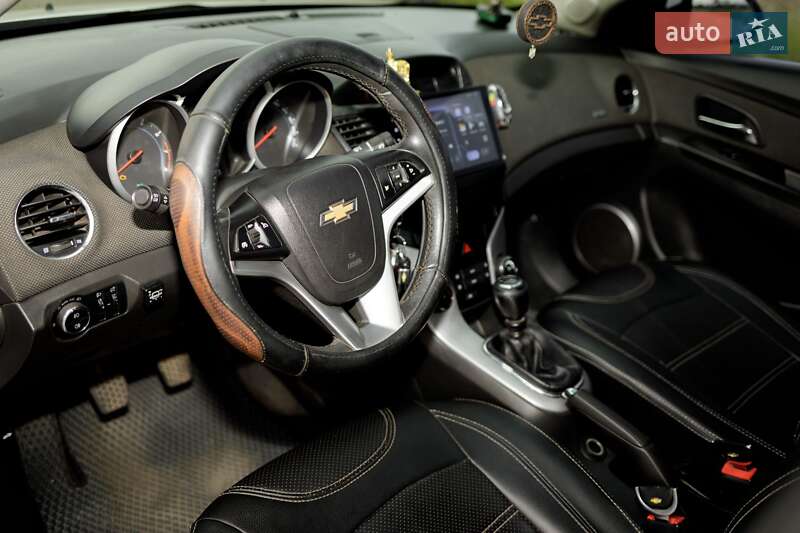 Седан Chevrolet Cruze 2012 в Котельві