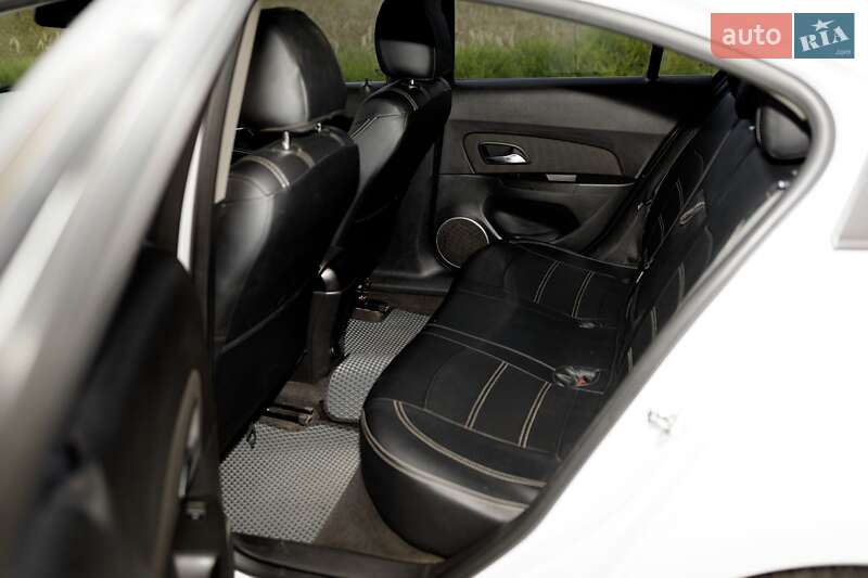 Седан Chevrolet Cruze 2012 в Котельві