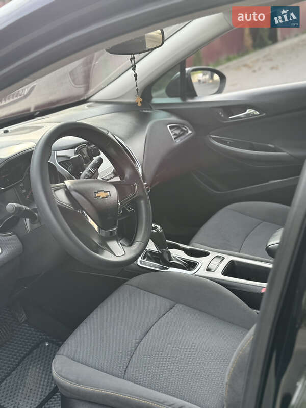 Седан Chevrolet Cruze 2017 в Львове фото 13 Седан Chevrolet Cruze 2017 в Львове